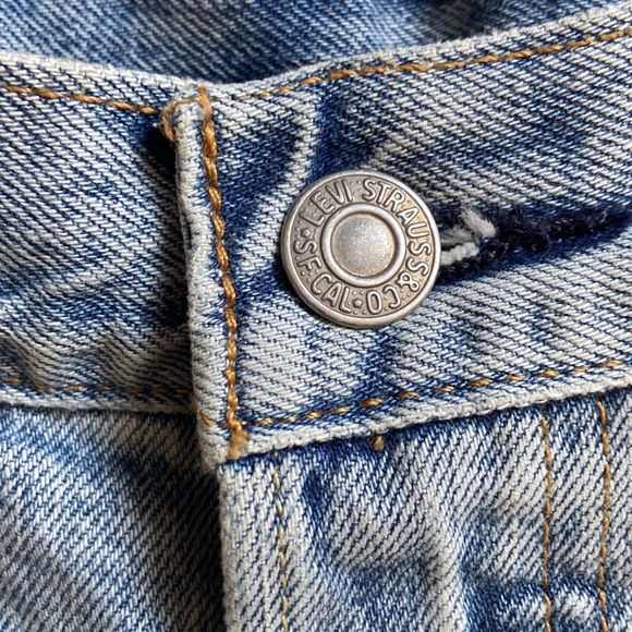 LEVI 501 Premium Jean Shorts - Picture 4 of 4